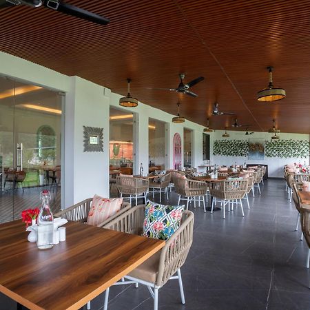 Stone Wood Hotel Amboli Amboli  Kültér fotó